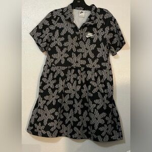 Nike Girls Casual Daisy Printed All Over Logo Black and White Dress